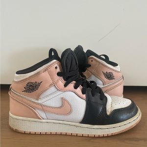 Nike Air Jordan 1 Mid Youth Size 4 Pink and Black